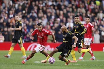 Man Utd suýt ôm hận trên sân Nottingham Forest