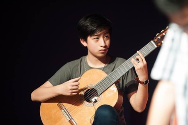 Chàng trai 18 tuổi giành 3 suất học bổng nghệ thuật "hiếm" của đại học Mỹ