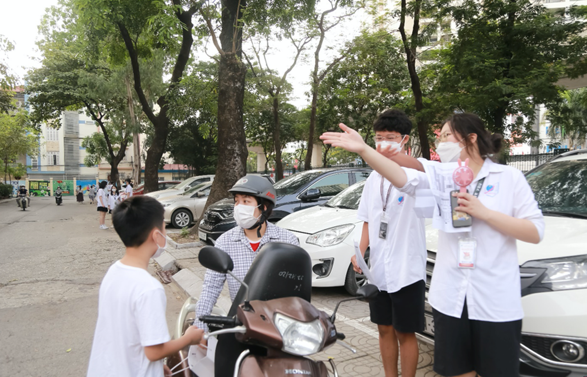 Hoàn tất cuộc đua lớp 6 vào Trường THCS THPT Nguyễn Tất Thành - 4 Hoàn tất cuộc đua lớp 6 vào Trường THCS THPT Nguyễn Tất Thành - 4