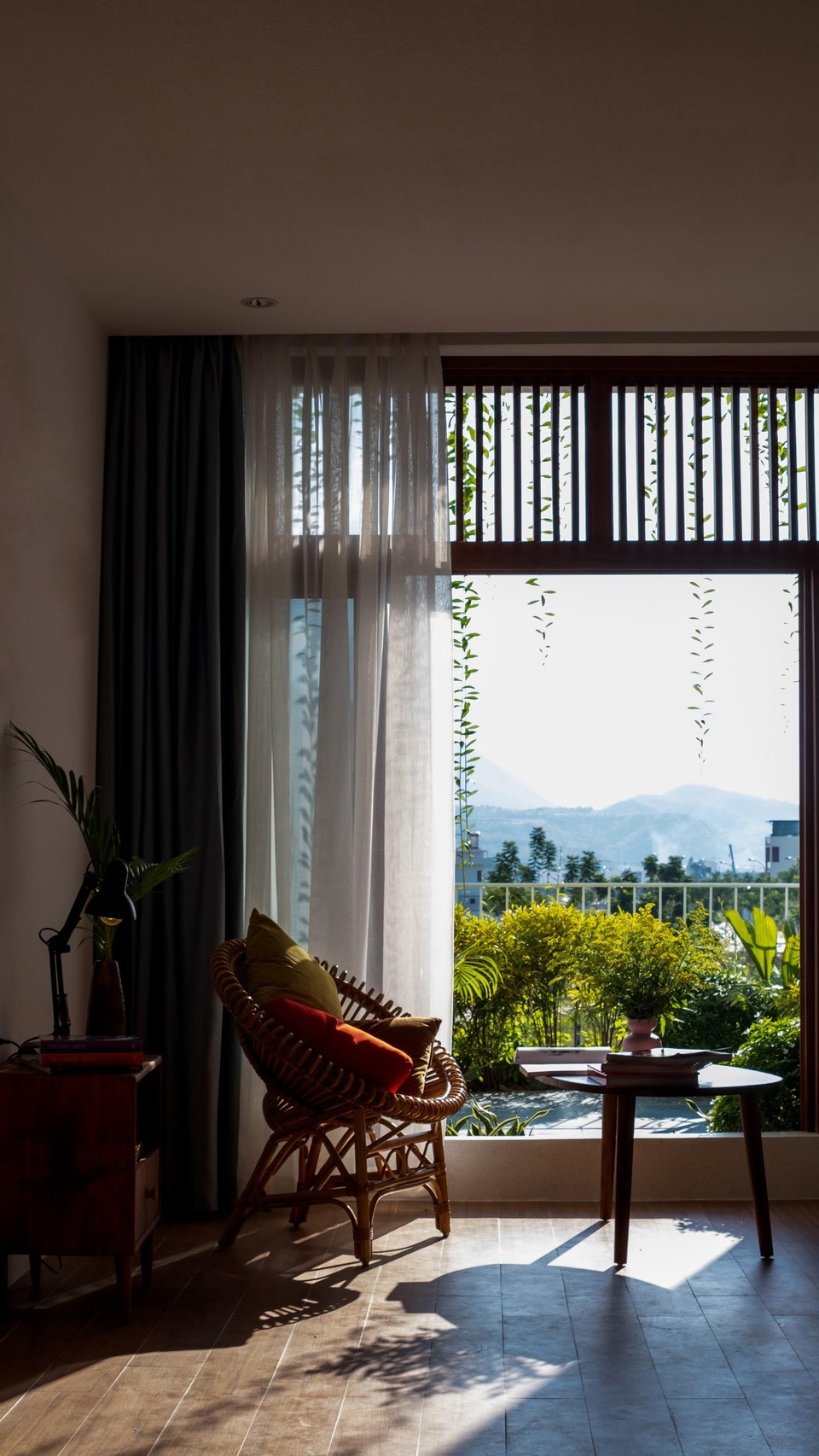 Tám khu vườn bậc thang ẩn trong ngôi nhà phố của gia đình ở Nha Trang - 9