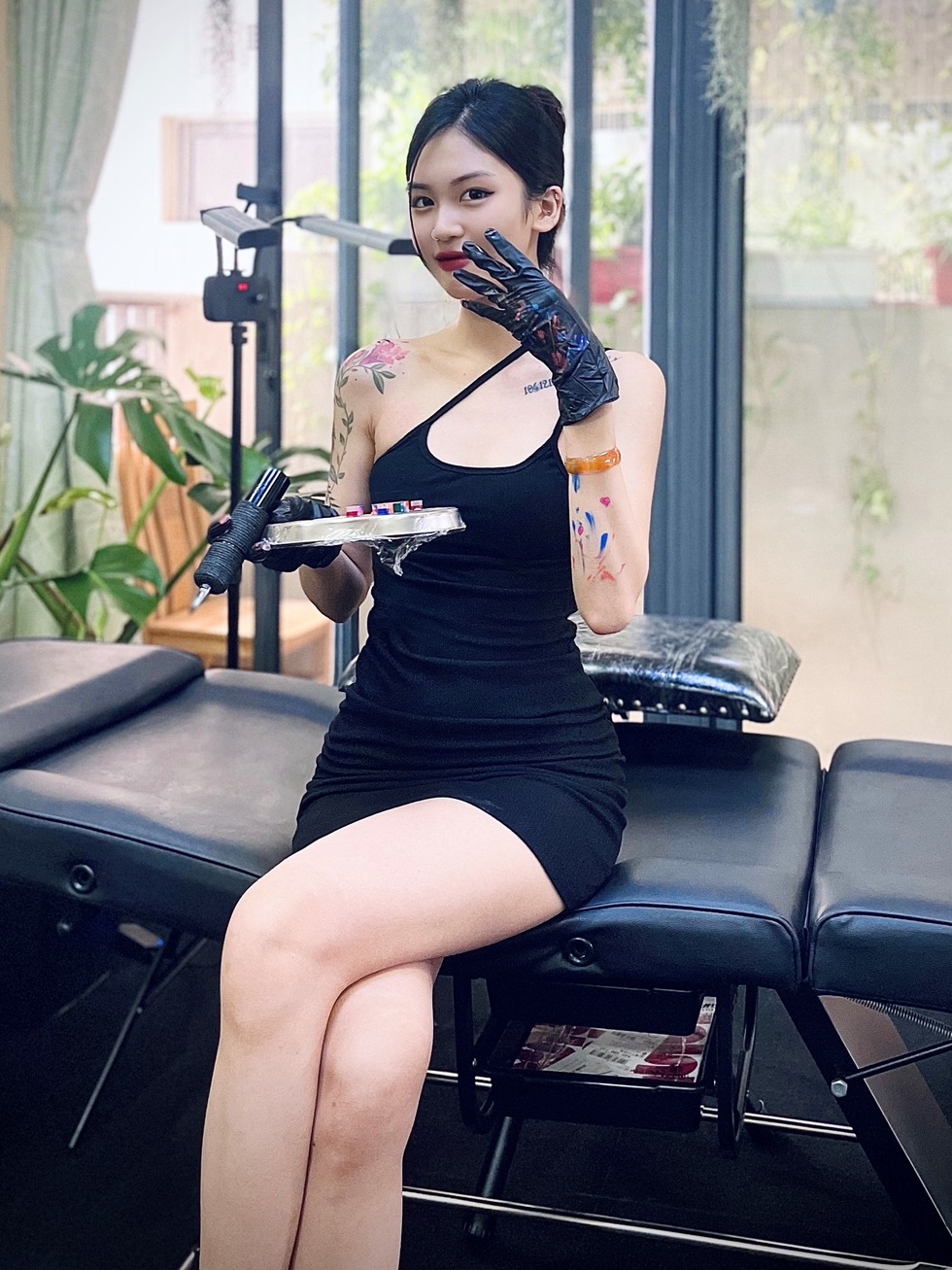 Giới trẻ thời nay xăm hình là ăn chơi, hư hỏng hay dám thể hiện cá tính? - 3 Giới trẻ thời nay xăm hình là ăn chơi, hư hỏng hay dám thể hiện cá tính? - 3