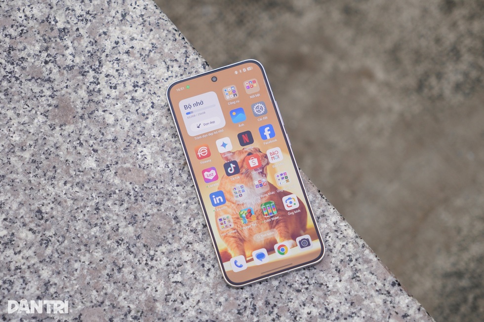 Đánh giá Oppo Reno13 5G: Đối thủ của Galaxy S24 FE, Xiaomi 14T Pro - 20 Đánh giá Oppo Reno13 5G: Đối thủ của Galaxy S24 FE, Xiaomi 14T Pro - 20