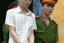 Tài xế cho xe container cán 3 lần lên người thiếu nữ