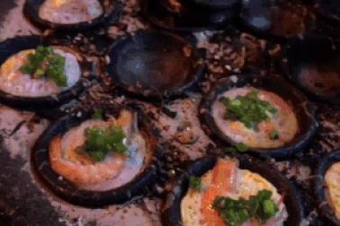 Đặc sản Nha Trang ăn cả chục cái mới no, chủ quán bán hơn 1000 cái/ngày