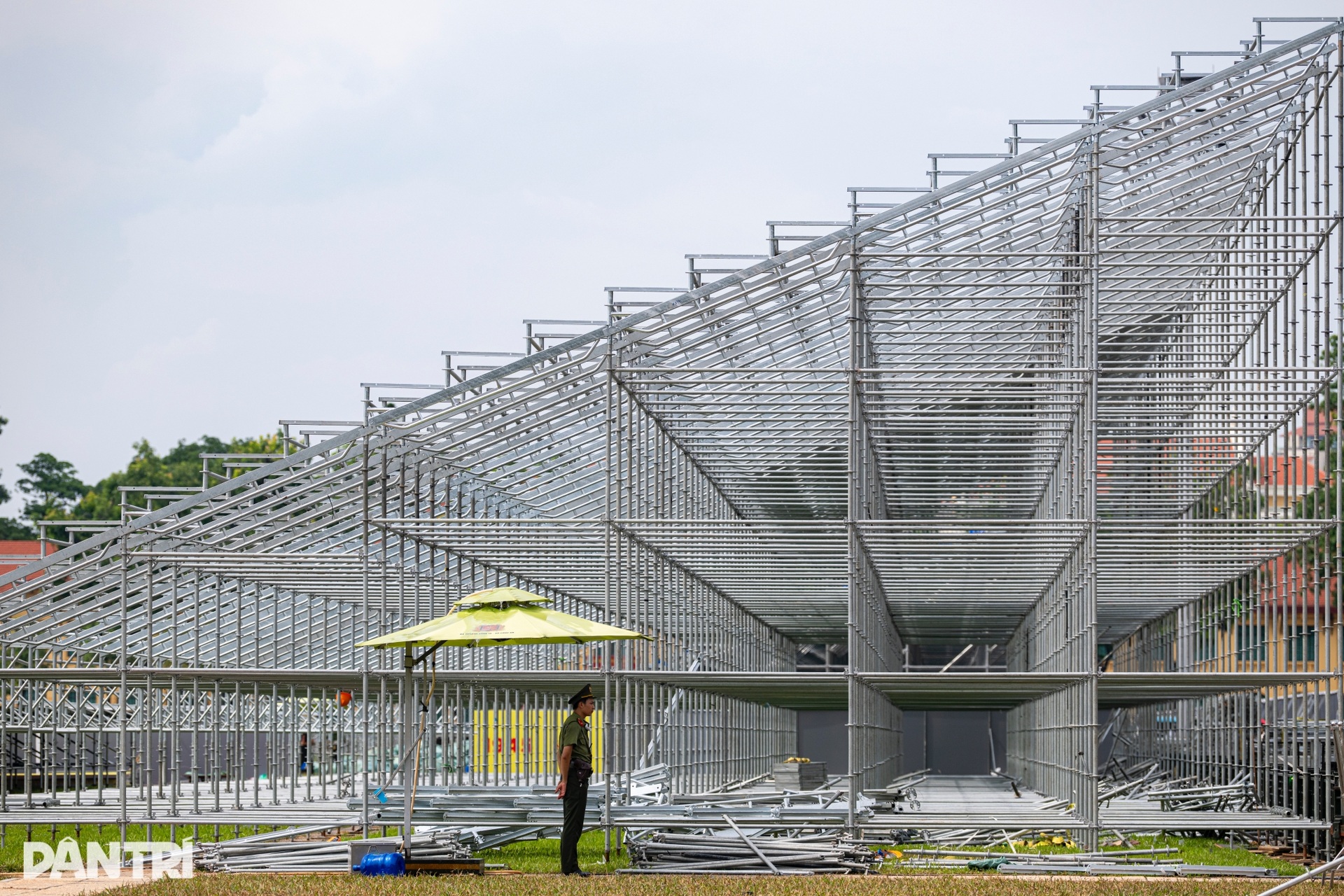 Lộ diện khán đài 30.000 chỗ phục vụ đại lễ A80 trên Quảng trường Ba Đình - 7 Lộ diện khán đài 30.000 chỗ phục vụ đại lễ A80 trên Quảng trường Ba Đình - 7