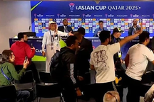 HLV Iraq buồn lòng khi suýt bị phóng viên hành hung