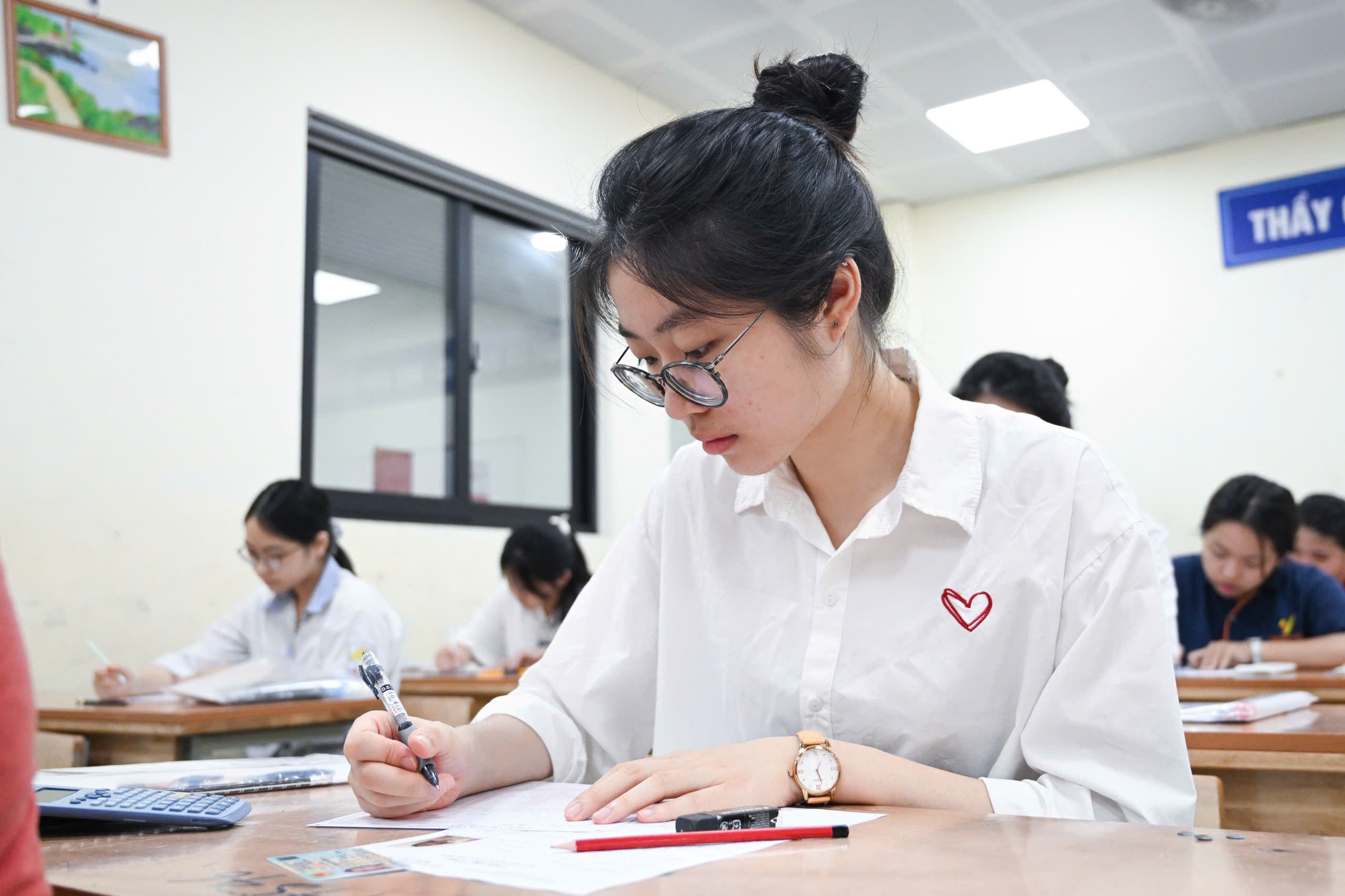 Phổ điểm tiếng Anh: Một biểu đồ rất đẹp nhưng… chỉ đẹp trên giấy? - 4 Phổ điểm tiếng Anh: Một biểu đồ rất đẹp nhưng… chỉ đẹp trên giấy? - 4