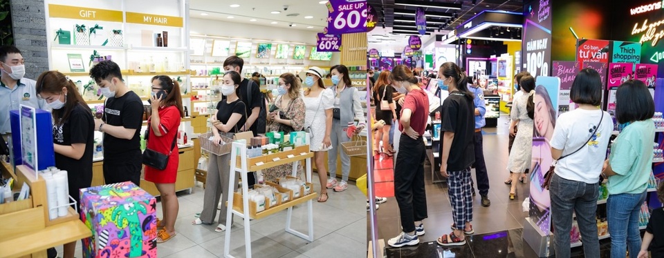 Hàng nghìn người đổ về mua sắm trong ngày đầu tiên của Vincom Black Friday - 7