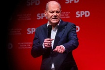 Thủ tướng Đức chỉ trích việc ông Trump muốn Ukraine đổi đất hiếm lấy vũ khí