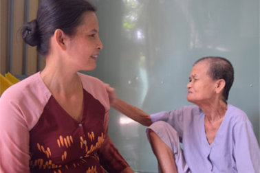 Người “mẹ” của 50 cụ già