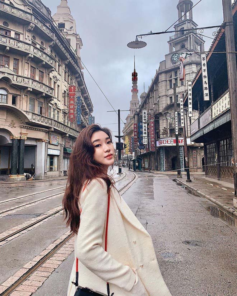 Hot girl Lào gây sốt mạng xã hội Việt, từng học ĐH Ngoại thương - 16 Hot girl Lào gây sốt mạng xã hội Việt, từng học ĐH Ngoại thương - 16