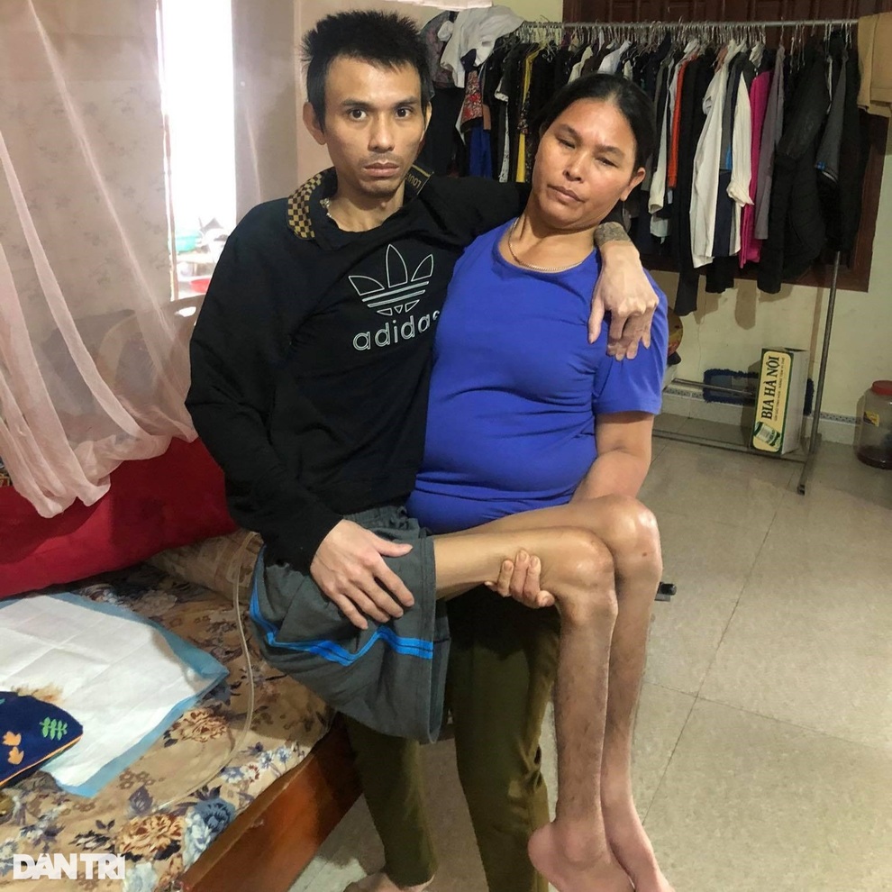 Tai họa ập xuống đầu, chàng trai nhiều lần muốn chết cho mẹ bớt khổ đau - 4 Tai họa ập xuống đầu, chàng trai nhiều lần muốn chết cho mẹ bớt khổ đau - 4