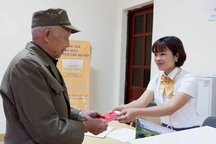 Thí điểm chi trả trợ cấp người có công qua bưu điện