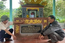 Về nơi cả làng đấu tranh để chôn cất và góp tiền xây đền thờ 27 liệt sỹ