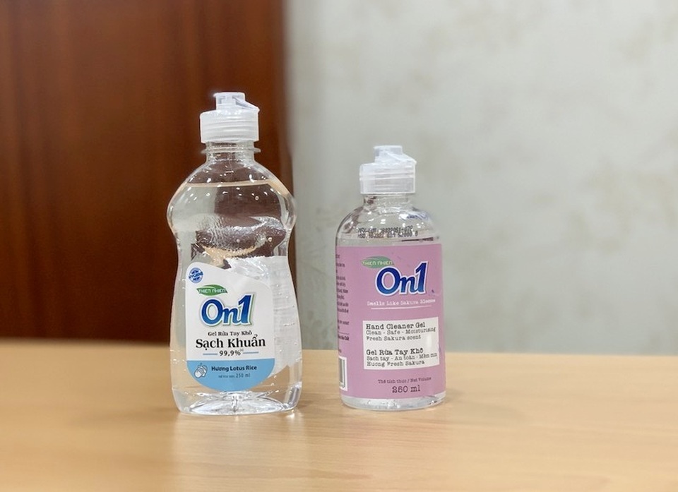 Gel rửa tay On1 dính “lùm xùm” vì sơ suất trong việc ghi nhãn dán? - 2 Gel rửa tay On1 dính “lùm xùm” vì sơ suất trong việc ghi nhãn dán? - 2