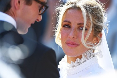 Ellie Goulding gọi chồng kém tuổi là tình yêu của đời mình