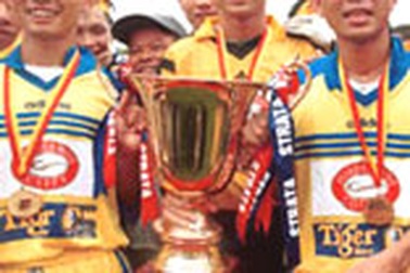 Những tình tiết chưa từng hé lộ trong vụ SLNA mua chức vô địch