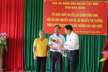 Hai vợ chồng bị kết án oan: Đề nghị xin giám định sức khỏe bị Tòa bác bỏ