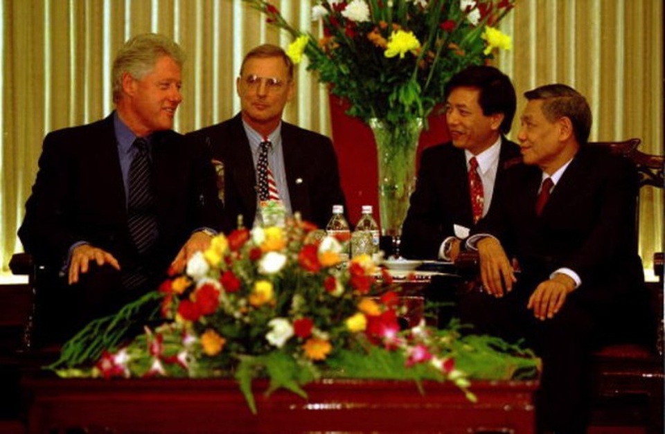 Nguyên Tổng Bí thư Lê Khả Phiêu với lần tiếp Tổng thống Mỹ Bill Clinton - 2 Nguyên Tổng Bí thư Lê Khả Phiêu với lần tiếp Tổng thống Mỹ Bill Clinton - 2