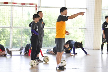 VFF không ký hợp đồng mới với HLV Trần Vân Phát?