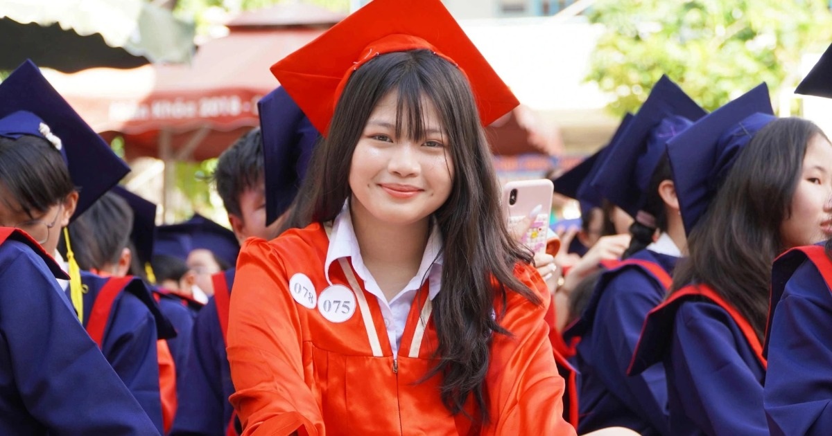 Khoảnh khắc trong veo tuổi 15, học sinh lớp 9 chào đón bước ngoặt mới