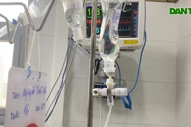 Nam sinh lớp 10 nguy kịch do sốc nhiễm khuẩn, gia đình cầu cứu