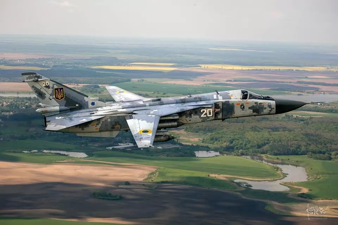 Nga tuyên bố bắn rơi máy bay chiến đấu Su-24 của Ukraine gần Belarus - 1 Nga tuyên bố bắn rơi máy bay chiến đấu Su-24 của Ukraine gần Belarus - 1