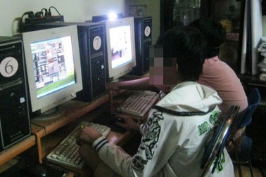 Con ngoan trò giỏi thành kẻ nghiện game…