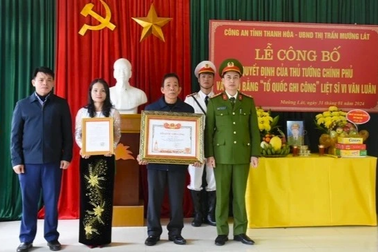 Trung tá công an hi sinh khi bắt tội phạm được cấp bằng Tổ quốc ghi công