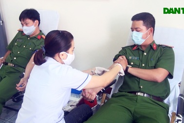 1.000 chiến sĩ Công an tỉnh Phú Yên đăng ký hiến máu tình nguyện