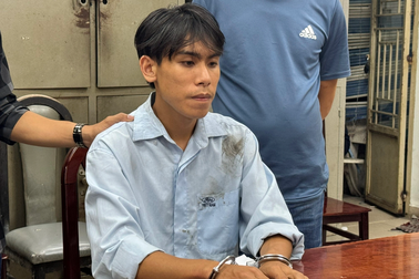 Bắt thanh niên dùng súng nhựa đi cướp tiệm vàng ở TPHCM
