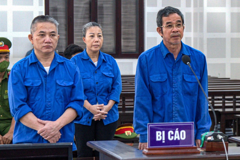 Cựu Chủ tịch quận ở Đà Nẵng nhận 7 năm tù - 1 Cựu Chủ tịch quận ở Đà Nẵng nhận 7 năm tù - 1