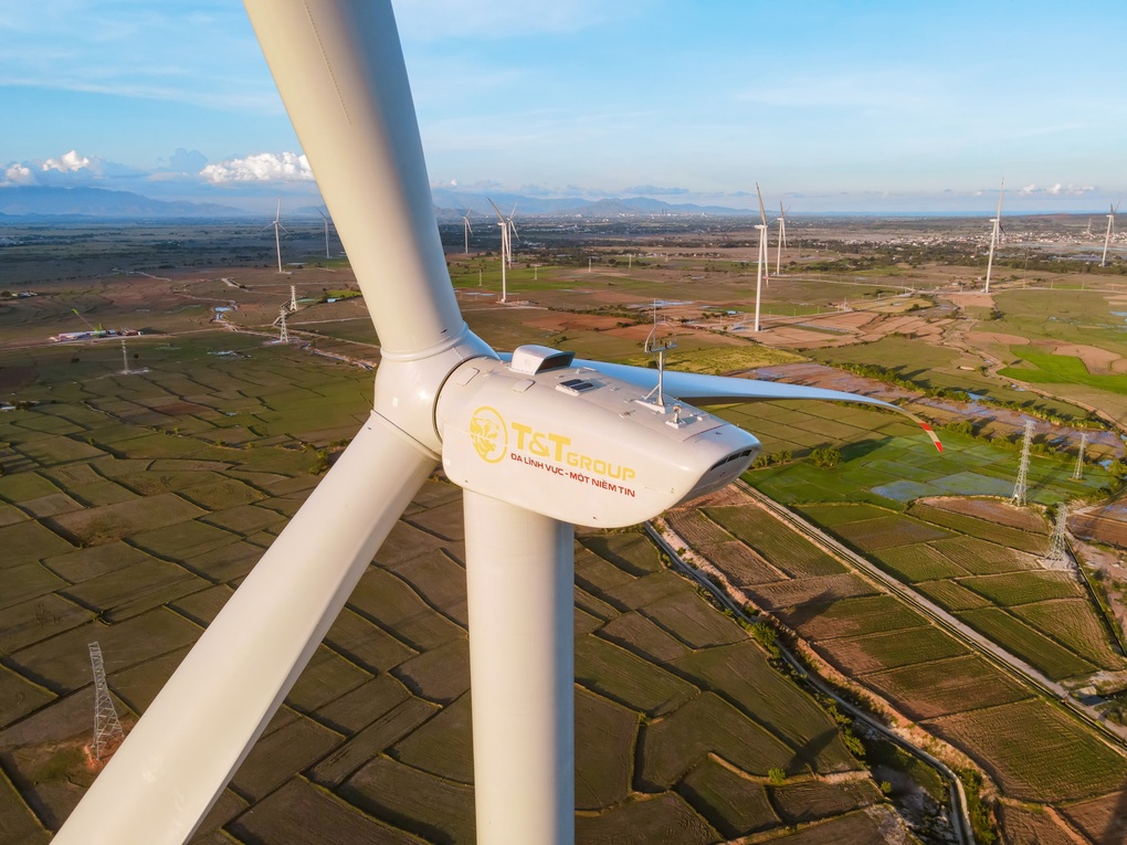 TT Energy als „Starke Marke für grünes Wachstum 2025“ ausgezeichnet – 2 TT Energy được vinh danh “Thương hiệu mạnh tăng trưởng xanh 2025” - 2
