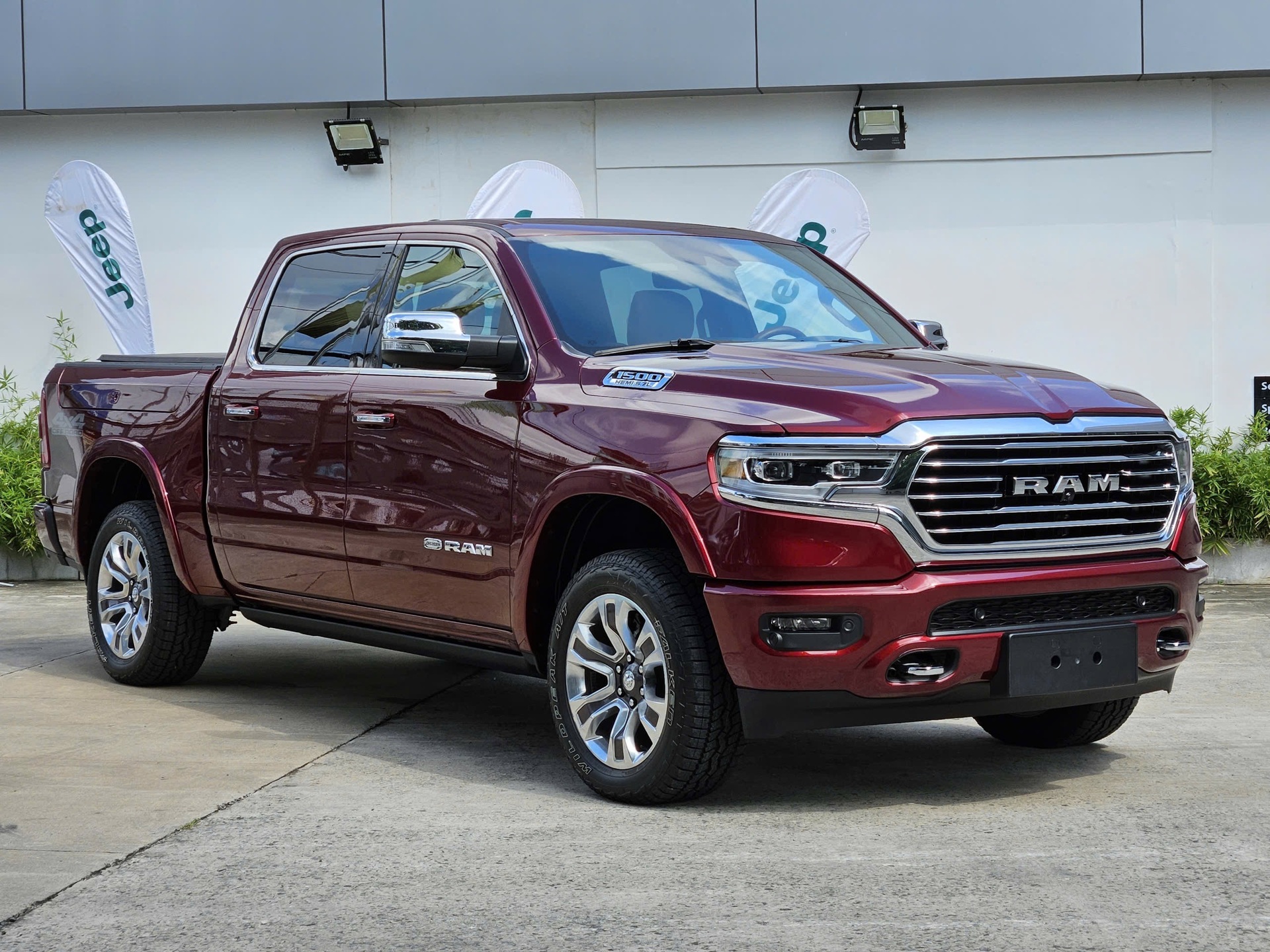 Điểm danh các mẫu xe nhập khẩu chính hãng từ Mỹ có thể sắp giảm giá - 10