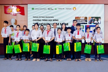 CUBHCM trao học bổng “ươm mầm đại thụ” cho học sinh vượt khó tại Quảng Nam