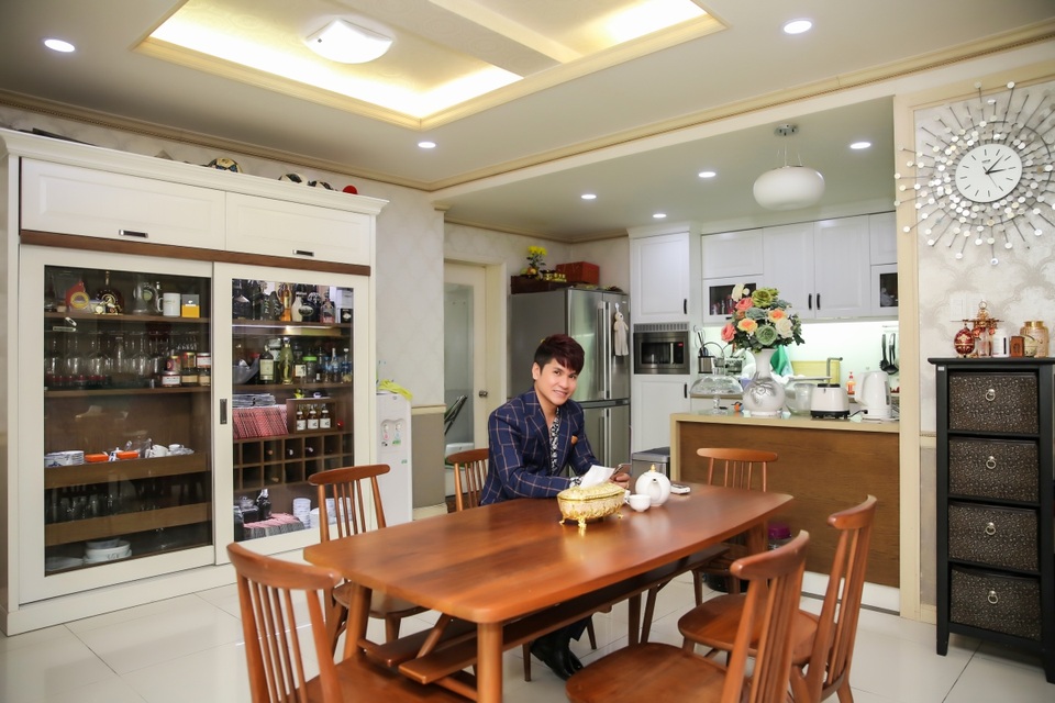 Cận cảnh căn hộ cao cấp của “Vua nhạc sàn” Lương Gia Huy - 2 Cận cảnh căn hộ cao cấp của “Vua nhạc sàn” Lương Gia Huy - 2