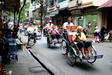 Xe xích lô chỉ được chạy ngoài giờ cao điểm