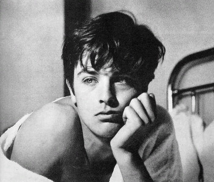 Cuộc đời huy hoàng của huyền thoại điện ảnh Pháp Alain Delon - 1 Cuộc đời huy hoàng của huyền thoại điện ảnh Pháp Alain Delon - 1