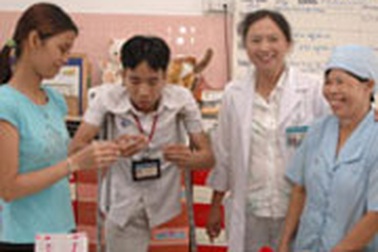 Cặp song sinh Việt - Đức: Một câu chuyện tình cảm động