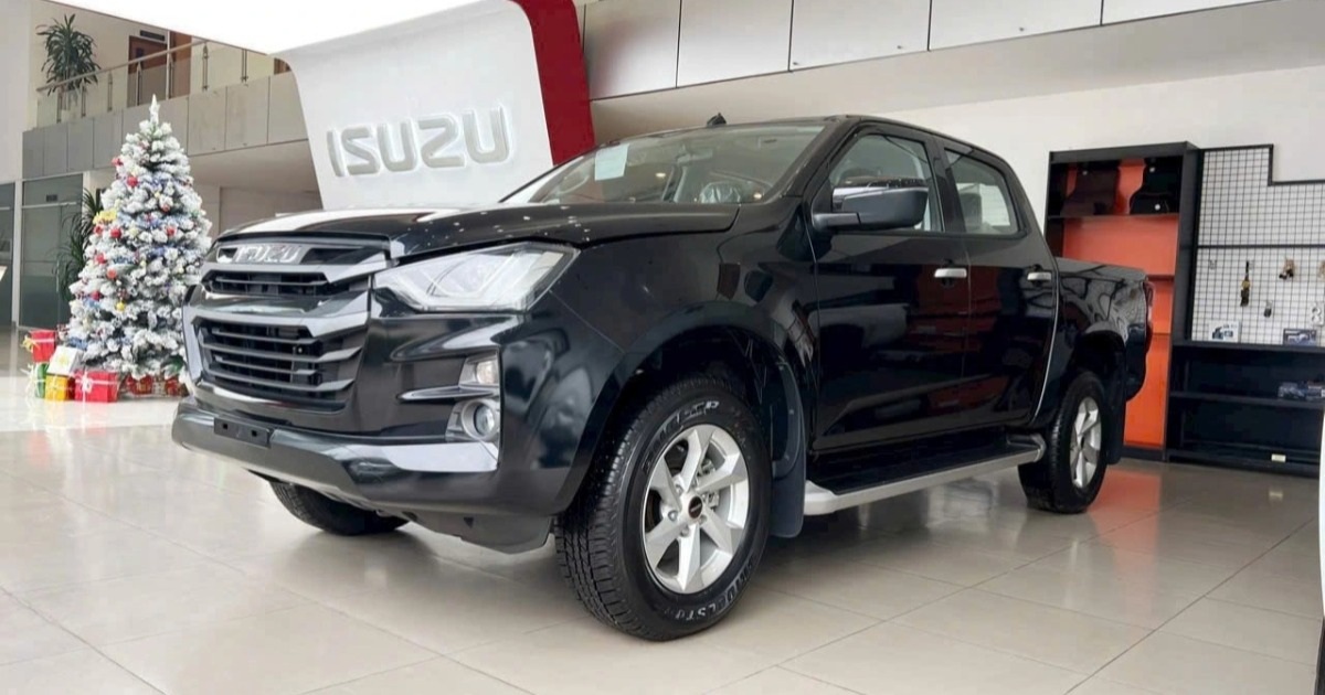 Đại lý đóng cửa, thanh lý Isuzu D-Max bản thấp giá chưa tới 600 triệu đồng