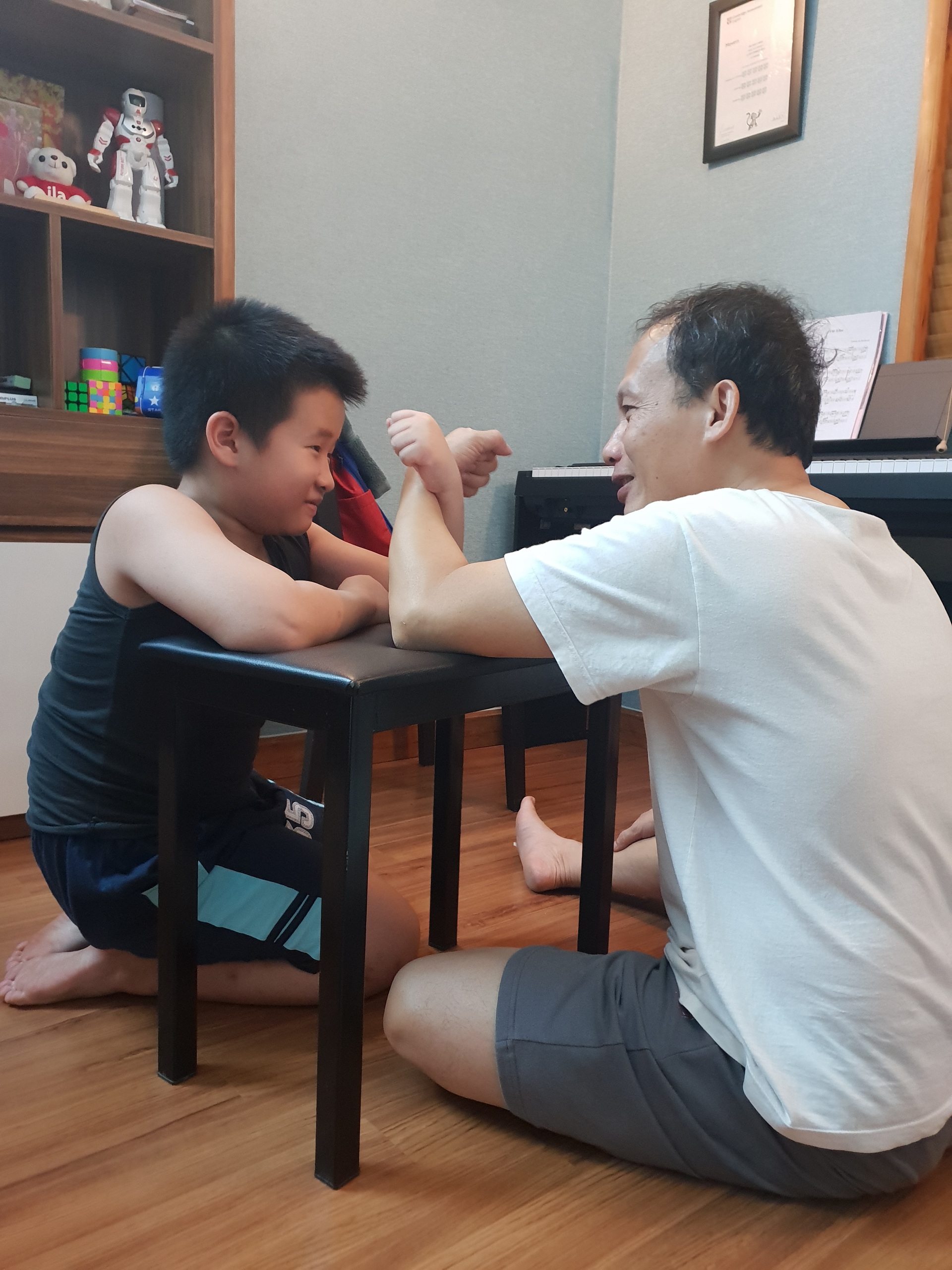 តើគ្រូបង្វឹកនៃសាលាឯកទេសពីរបាននិយាយយ៉ាងណាពេលសួរថា Thủ khoa 2 trường chuyên nói gì khi được hỏi Em có phải thần đồng không? - 5