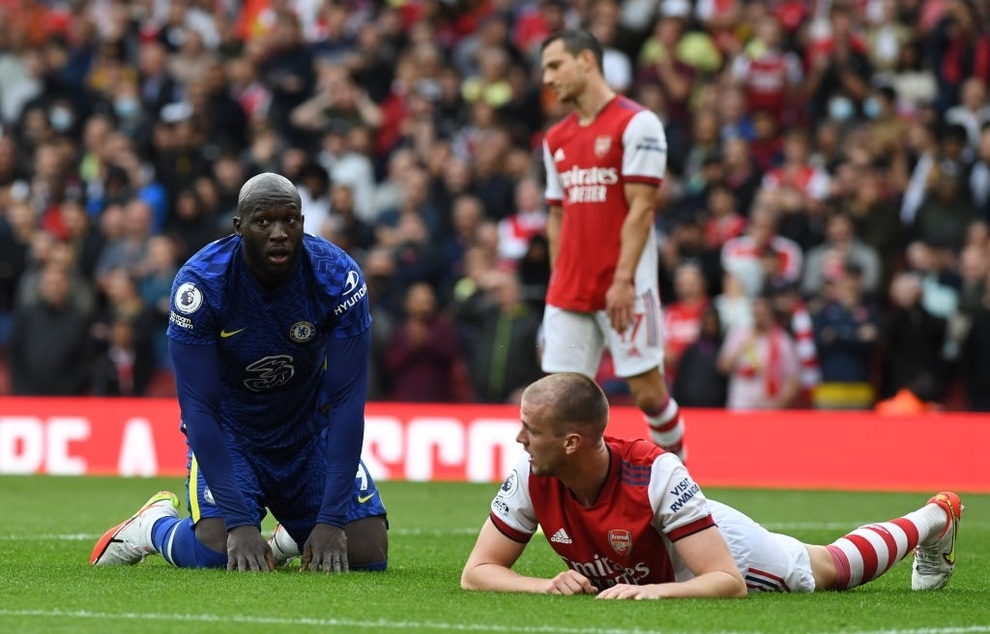 Lukaku tỏa sáng rực rỡ, Chelsea lên đầu bảng Premier League - 13 Lukaku tỏa sáng rực rỡ, Chelsea lên đầu bảng Premier League - 13