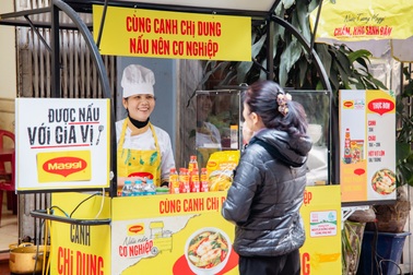 Phụ nữ đứng bếp: không vì trách nhiệm mà vì đam mê