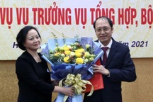 Bộ Nội vụ bổ nhiệm một Vụ trưởng qua thi tuyển