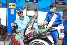 Bão giá đang bóp nghẹt túi tiền người lao động nghèo thế nào?