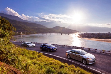 Lexus - Hành trình bước tới một triết lí sống đích thực