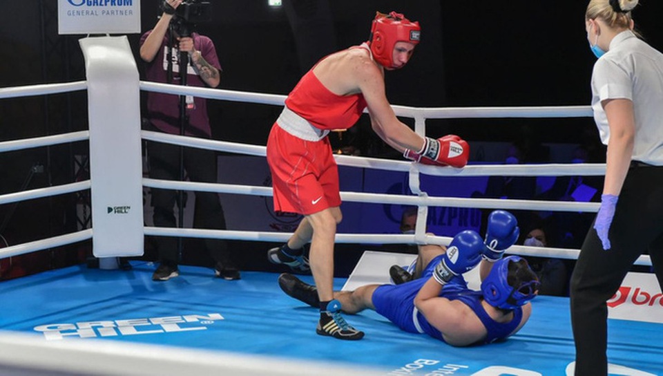 Đổ gục trên sàn đấu, võ sĩ 18 tuổi qua đời thương tâm - 1