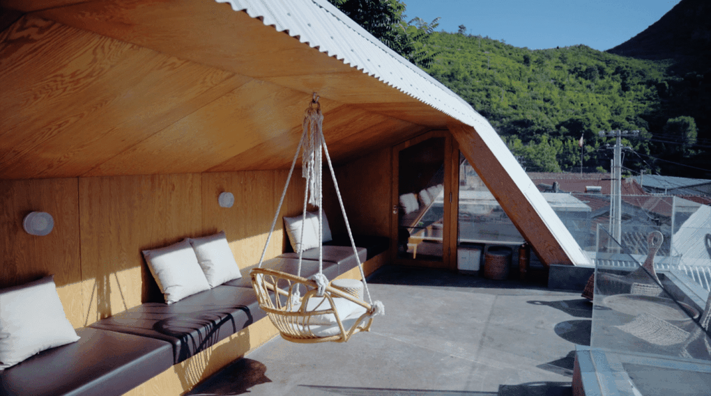 Vợ chồng biến căn nhà cũ nát thành nơi trốn khói bụi ấn tượng ở làng quê - 9 Vợ chồng biến căn nhà cũ nát thành nơi trốn khói bụi ấn tượng ở làng quê - 9