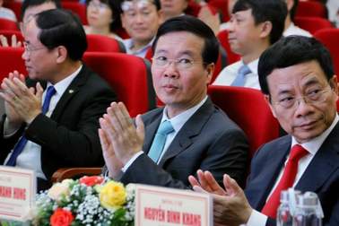 Ra mắt Tạp chí Cộng sản - chuyên đề và trang tiếng Tây Ban Nha