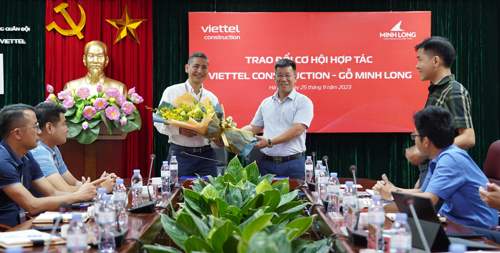 Viettel Construction và Gỗ Minh Long trao đổi hợp tác chiến lược - 1 Viettel Construction và Gỗ Minh Long trao đổi hợp tác chiến lược - 1